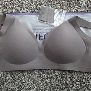 Viral Seamless Jelly Bra Comfort Bra in Gray